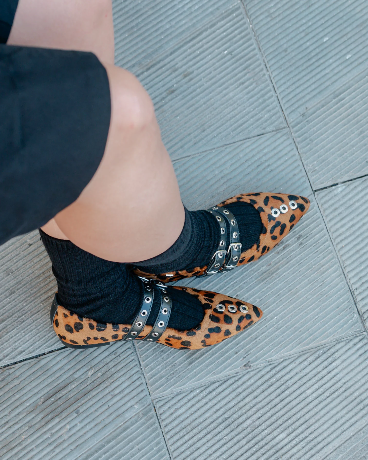 Bailarina de Leopardo Tachuelas Estrella - Image 8