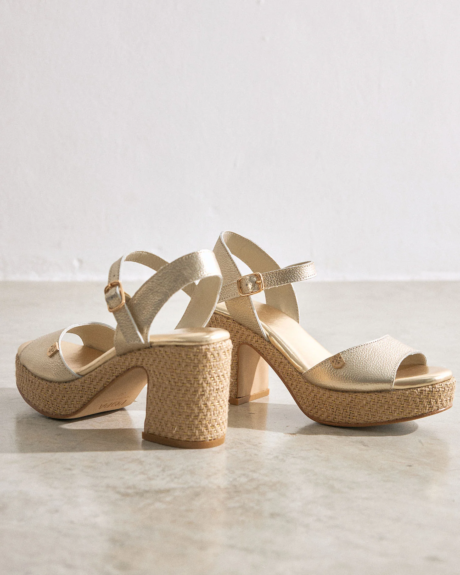 Sandalia Daira Laminado Oro Galaxy - Image 6