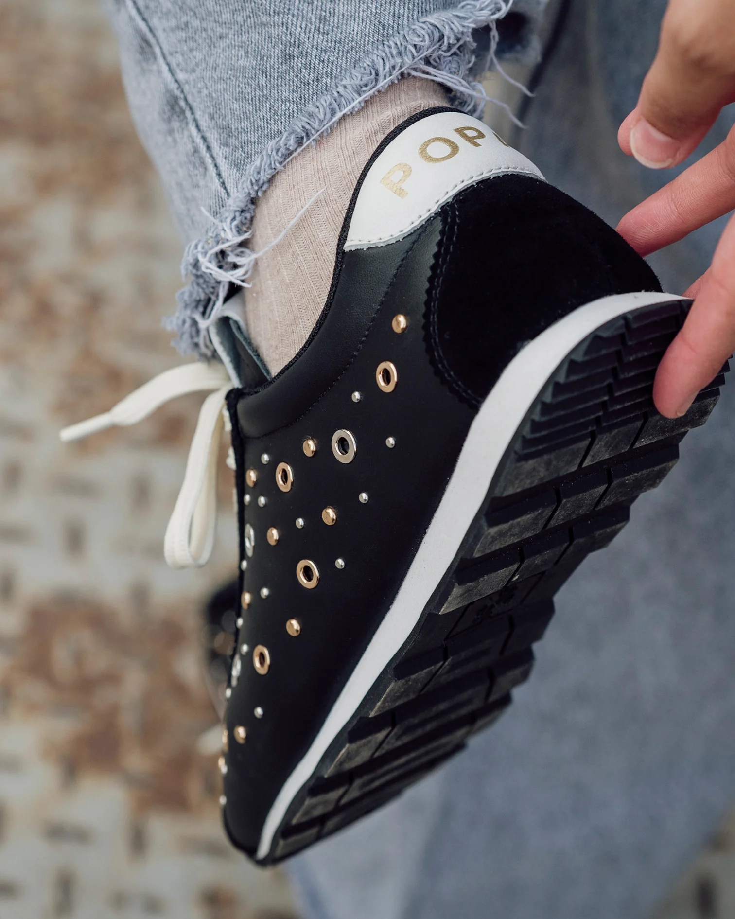 Zapatilla Inara Tachuelas Negro - Image 6