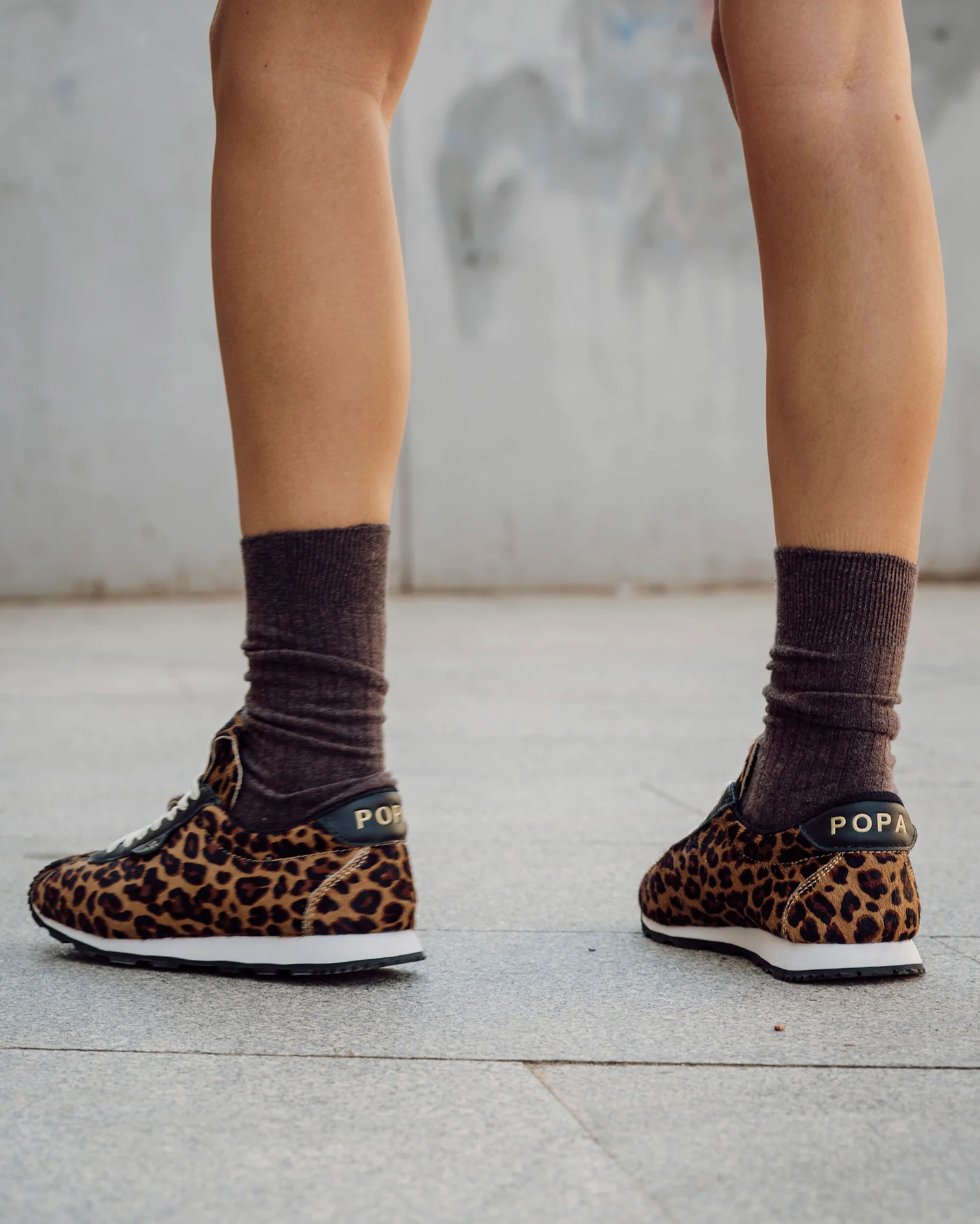 Zapatilla Kira Pony Leopardo - Image 4