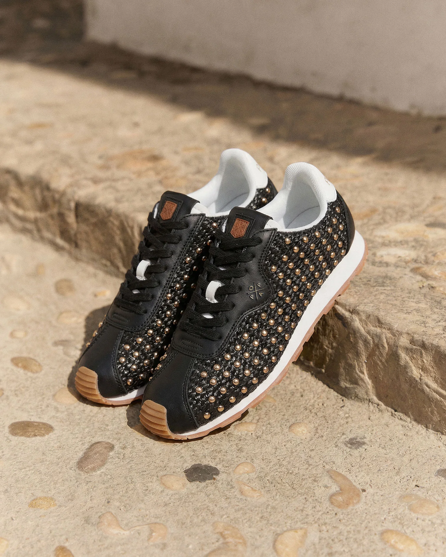 Zapatilla Kira Tachas Negro - Image 3